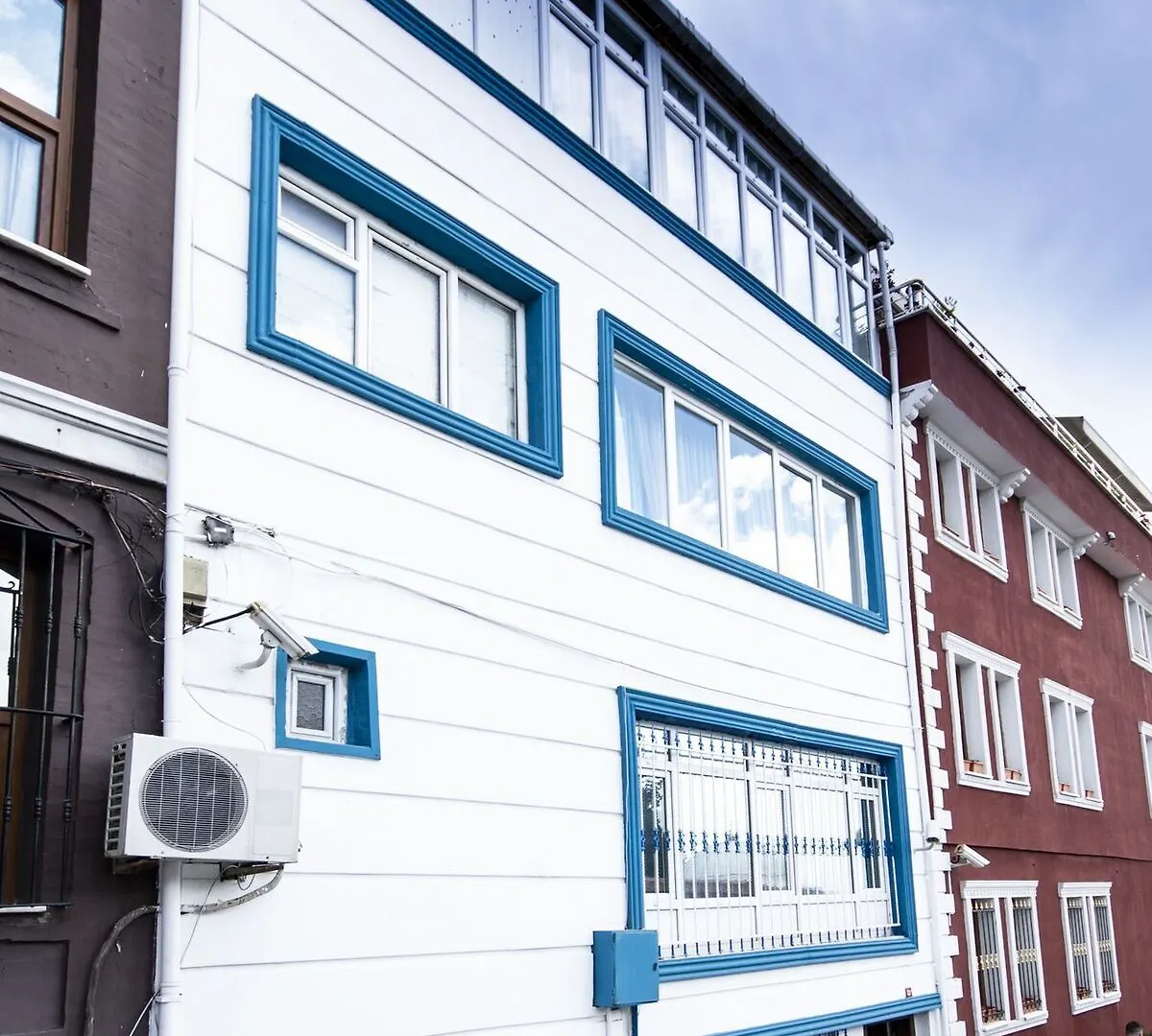 White Pearl Apart Istanbul Turkey